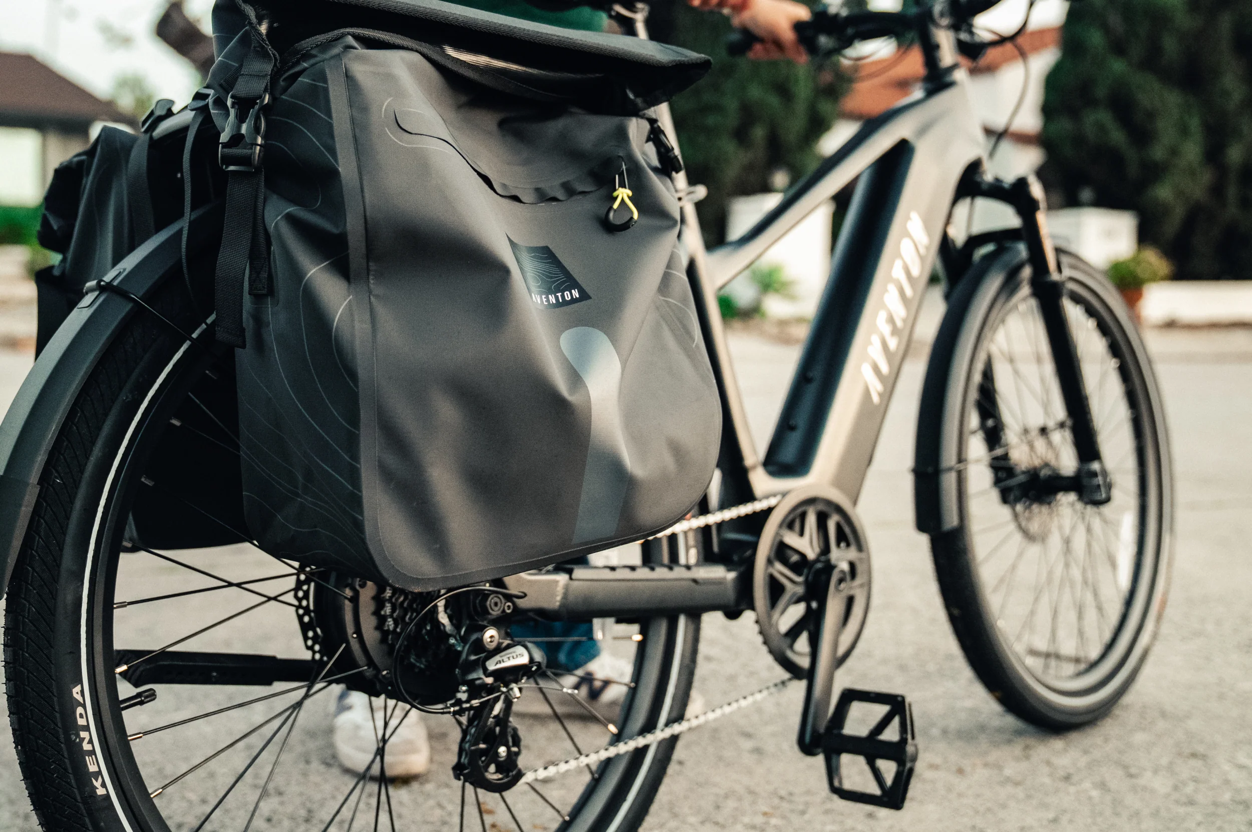 Level 4 REC Step-Through Ebike - Image 11